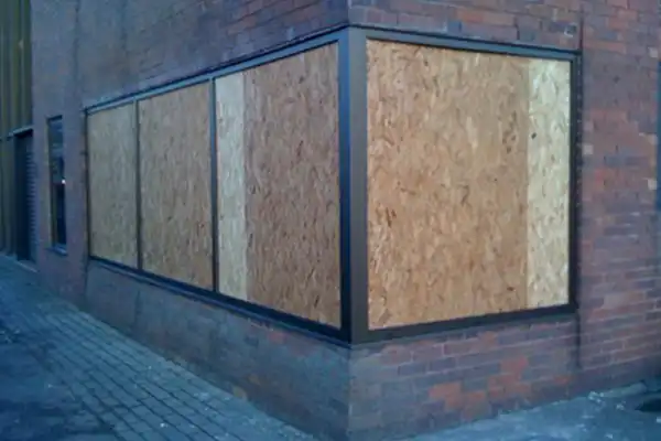 Notverglasung für Eckfenster und Spezialverglasungen – Fachservice Barsinghausen